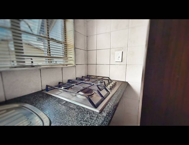 6 BEDROOM HOUSE FOR SALE IN NORKEM PARK
